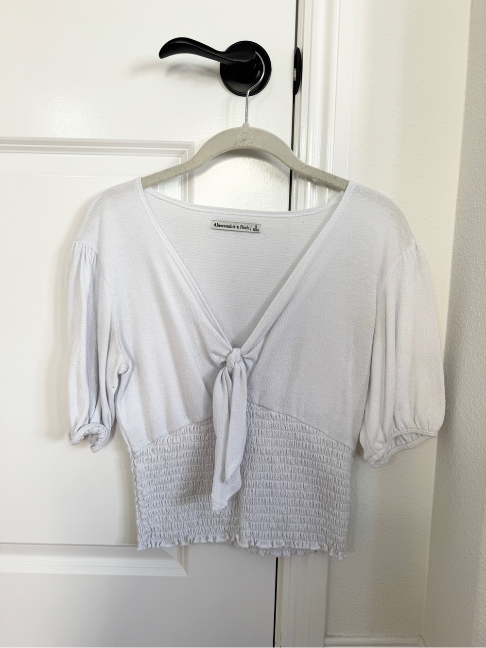 Abercrombie & Fitch White Tie-Front Smocked Crop Top